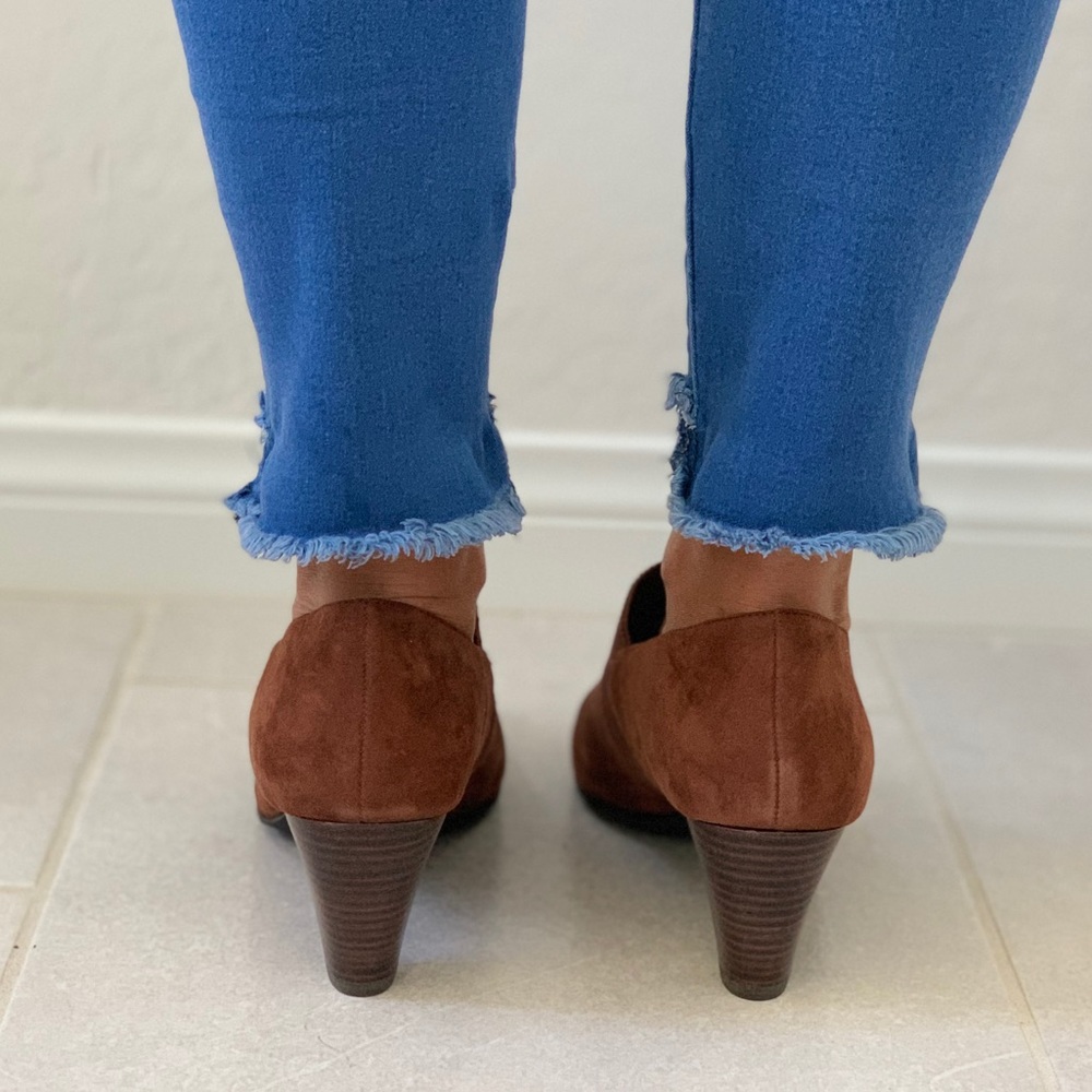 NIB Rust Cognac Leather Cuban Heel Ankle Booties - Picture 3 of 8